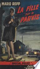 La fille sur le parvis