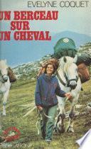 Un berceau sur un cheval